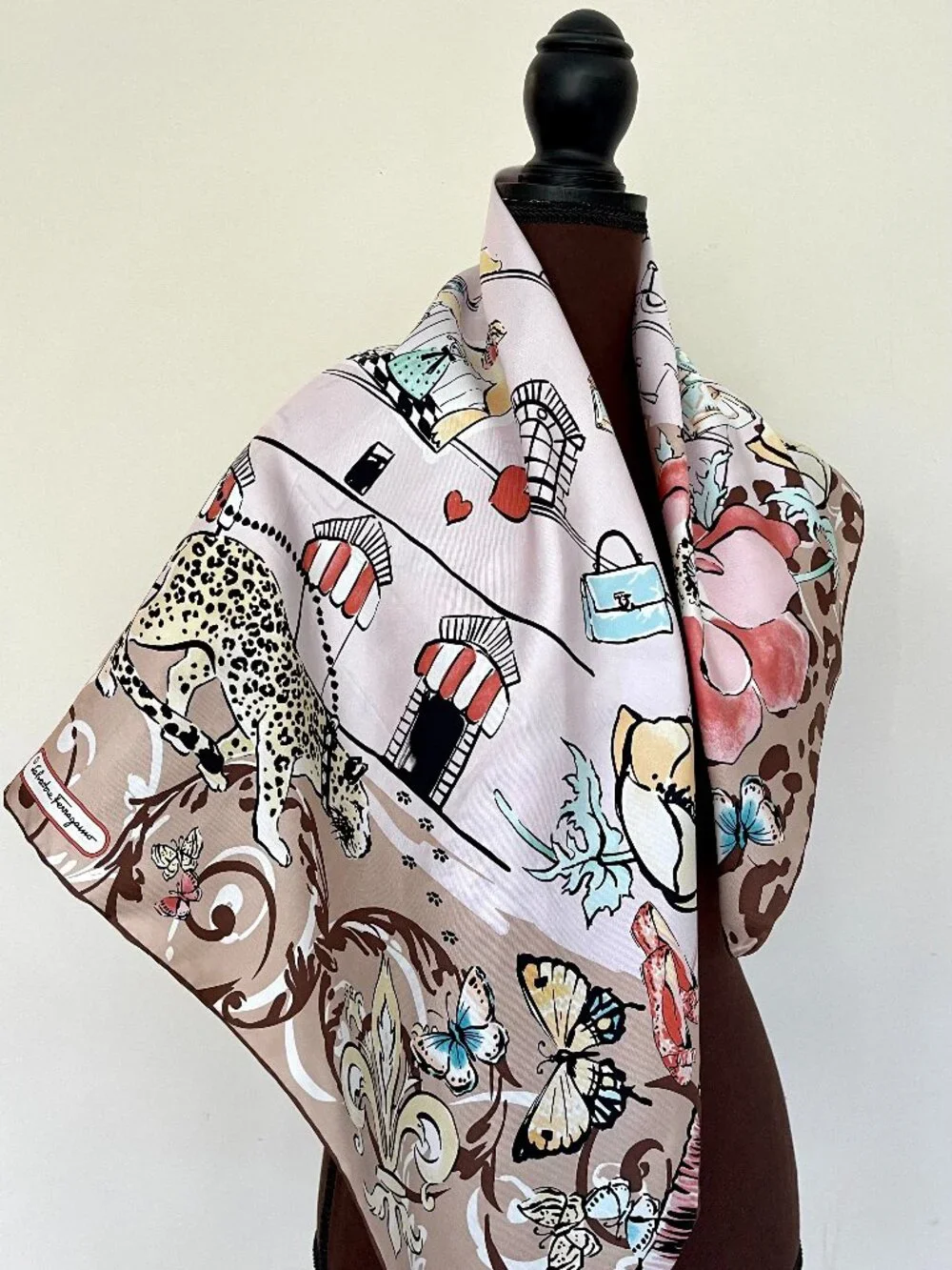 NWT Salvatore Ferragamo Icons Beauty Beige Silk Scarf
